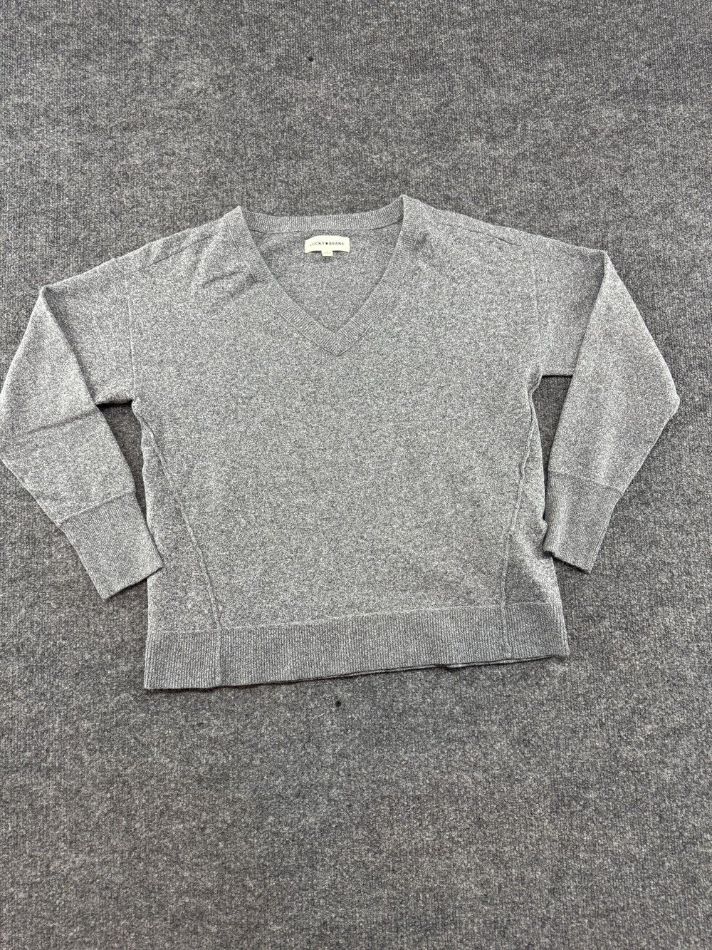 Lucky Brand Sweater Womens Small Gray V Neck Soft Lightweight Pullover Knit